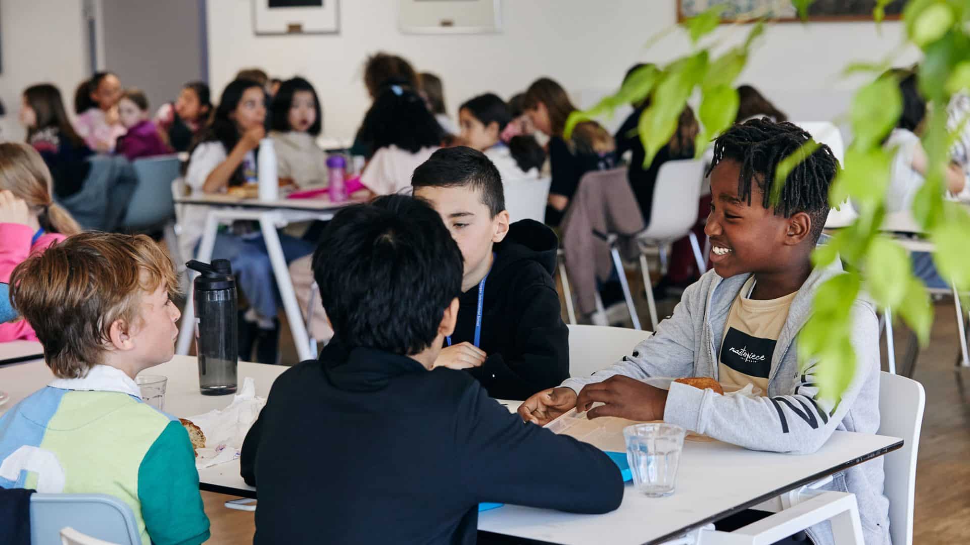 photo of students in the cafeteria