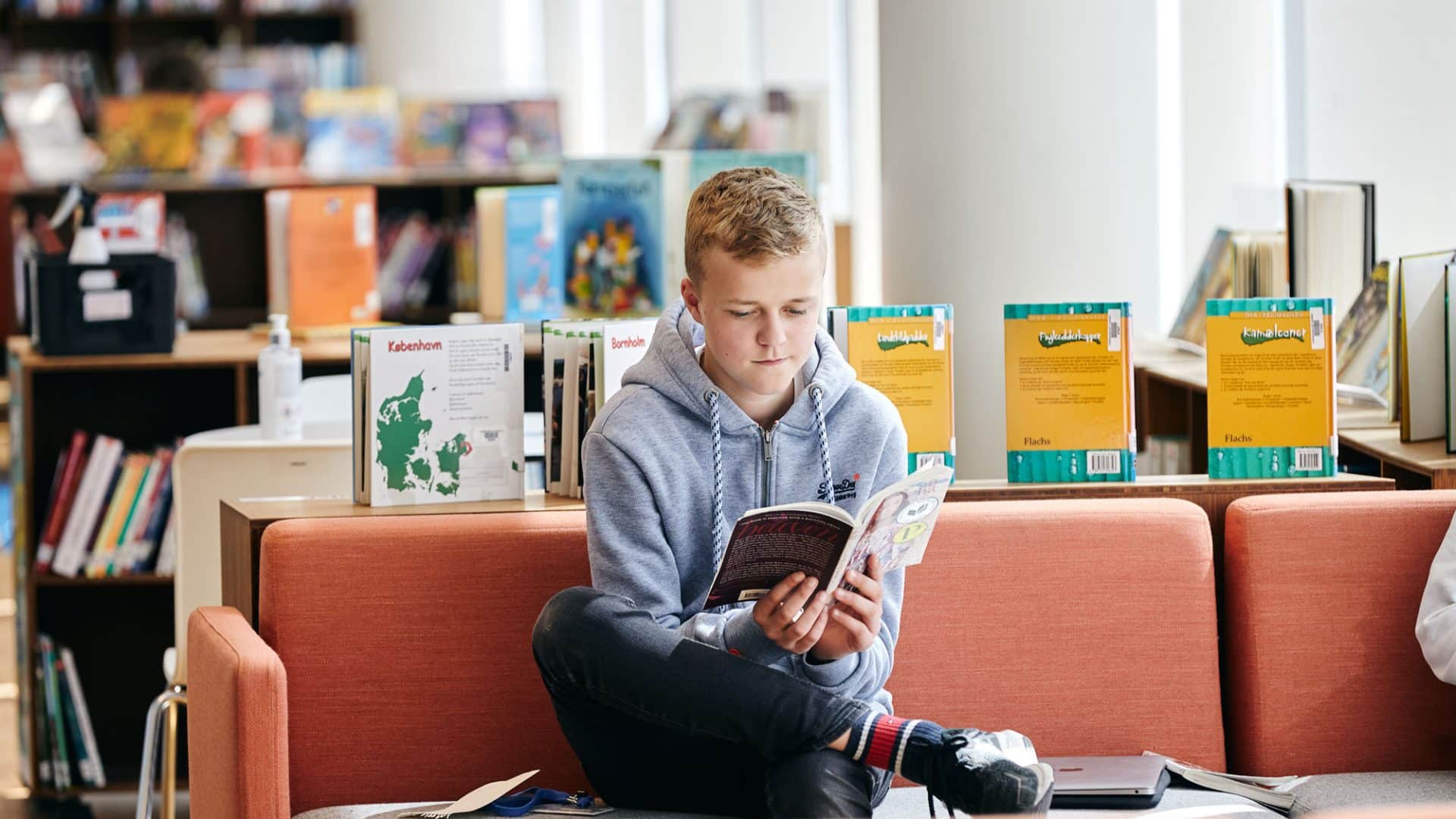 photo of student in the library